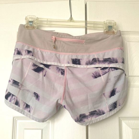 lululemon Shorts Size 4 - Picture 3 of 10